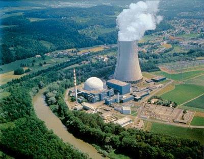 Fusione come fonte di energia. La fusione nucleare è anche una fonte di energia sperimentale per produrre elettricità.