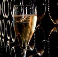 All inizio del 18 secolo la famiglia prese parte alla grande avventura della nascita dello Champagne sulle orme del famoso Dom Pérignon che impose il suo protocollo sull effervescenza del vino.