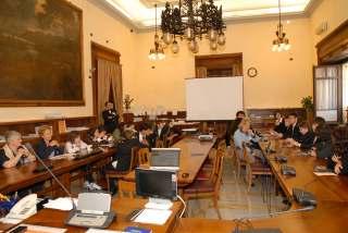 Particolare rilievo viene dato al percorso di educazione alla convivenza civile: due anni fa alcune classi hanno partecipato al concorso nazionale Parlamento parliamone bandito dalla Camera dei