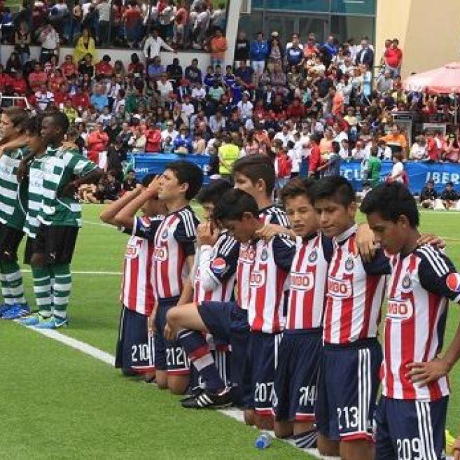 Benvenuti a ESTORIL L'IberCup è attualmente uno dei più importanti Tornei Mondiali di calcio giovanili. Fin dalla prima edizione più di 70 paesi hanno già partecipato. Ogni anno circa 32.