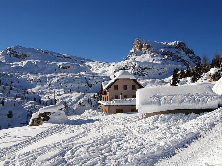 I Gruppi Escursionismo dell Associazione XXX OTTOBRE e della Società Alpina delle Giulie organizzano, nelle giornate del 23 e 24 febbraio 2019, un weekend sulla neve con le ciaspole nelle Dolomiti di