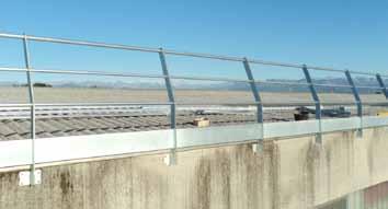 NUOVA OLP 99958 PARAPETTI FISSI In ferro/acciaio inox/alluminio Valida protezione collettiva contro le cadute Per applicazioni su tetti, terrazzi e piattaforme NON