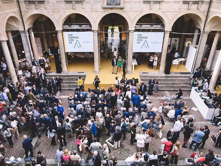 L EDIZIONE PRECEDENTE L ultima edizione, svoltasi nel Chiostro dello storico Palazzo Isimbardi di Milano, ha riscosso un grande successo