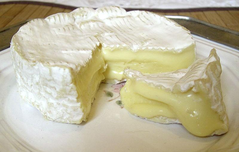 Sotto la crosta c è il sottocrosta e la pasta del formaggio: guardiamoli con attenzione Augusto Enrico Semprini Maestro Assaggiatore ONAF Abbiamo visto come valutare e come descrivere