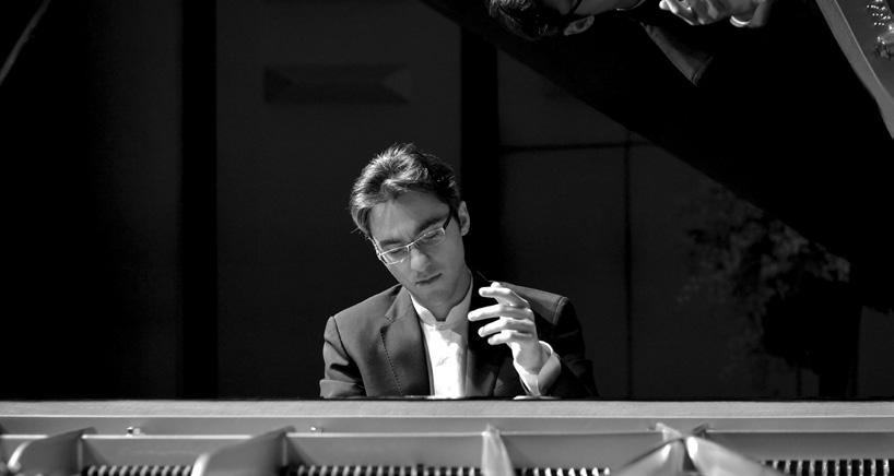 Alexander Gadjiev è uno dei pianisti di punta della nuova generazione.