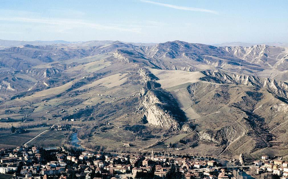 Vena del Gesso ad ovest di Borgo Tossignano culminante nella cima più elevata del Monte