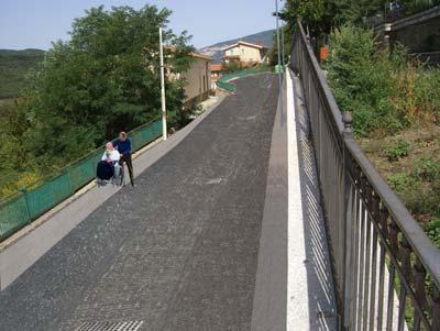 ELETTROSALDATA SABBIA PORFIDO SEZIONE B-B Nella piazza antistante il Centro di Aggregazione Sociale SIMULAZIONE Riqualificazione del contesto urbano Pavimentazioni stradali con uso di materiali