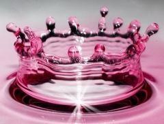 15 Liquidi criogeni La bobina che costituisce il magnete principale è interamente immersa in elio liquido per rendere i conduttori superconduttivi (RM superconduttive) L elio diventa liquido a circa