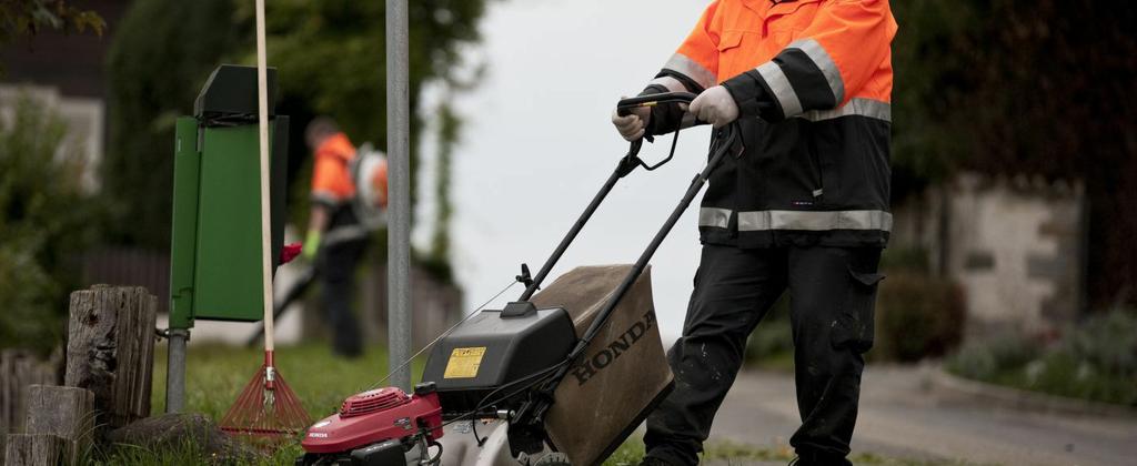 405 000 metri quadri è l estensione delle superfici verdi, pari a 225 campi da hockey su ghiaccio, curate dai collaboratori di Facility Management.