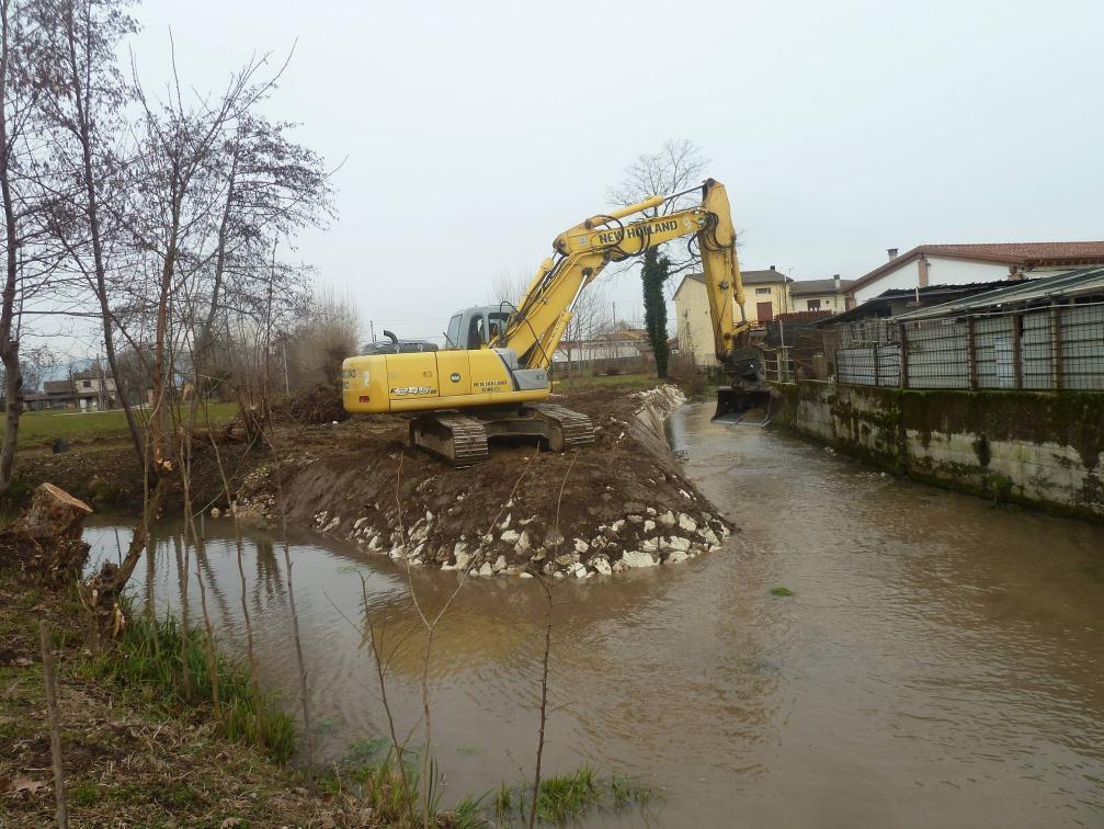 - ROGGIA TERGOLA rinforzo alveo e argine destro per un tratto di 15 metri in via Bettinardi in comune di Bressanvido; - ROGGIA CAPPELLA