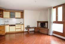 Si compone di soggiorno con cucina separata, 2 camere, 2 bagni, 2 poggioli e garage doppio. Classe Energetica F - Rif: -CTOM221 - EURO 132.