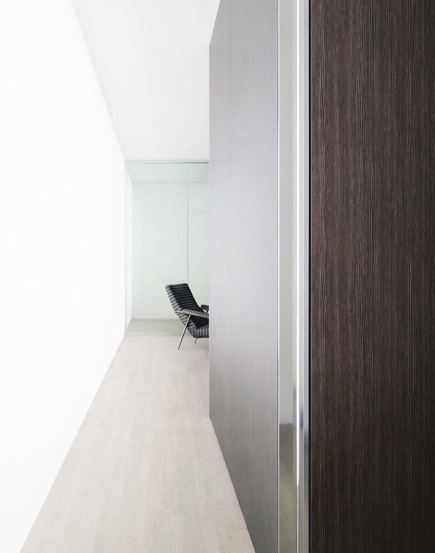 The minimum dimensions of this double-glazed or solid partition make Vision