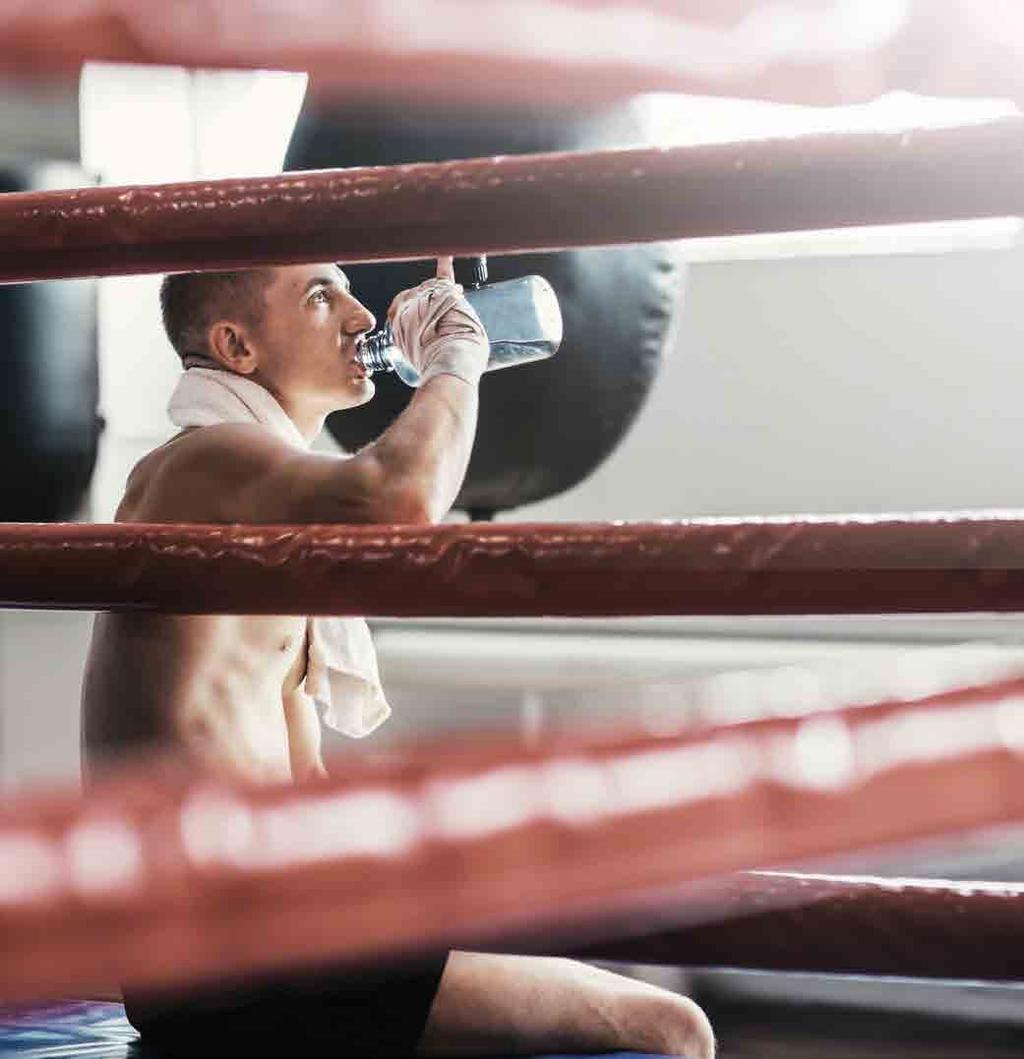 Negli sport da combattimento, soprattutto per gli atleti agonisti, il fabbisogno proteico risulta particolarmente elevato (oltre 1,7-1,8 g di proteine/kg di peso corporeo).