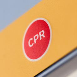 CPR in un unico step. Il letto e il materasso sono pronti per la rianimazione cardiopolmonare.