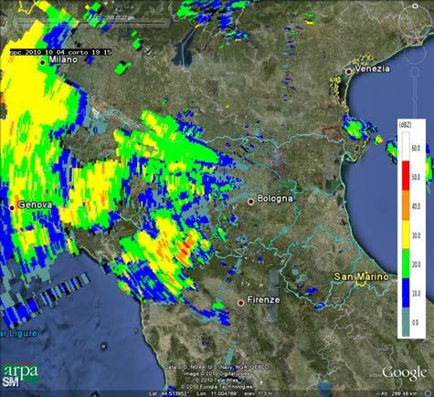 Mappa di riflettività del 04/10/2010 alle 19:15 UTC (a sinistra) e