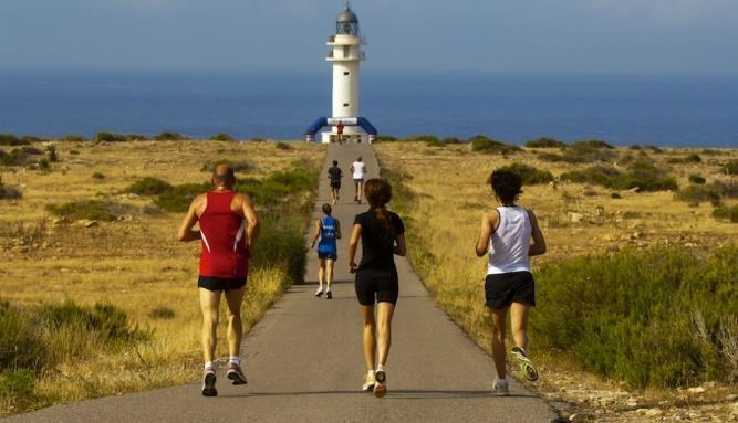 !! Nella magnifica Formentera, meta perfetta per una vacanza di mare, lo sport la farà da padrone, attraverso la natura dell ultimo paradiso del mediterraneo.