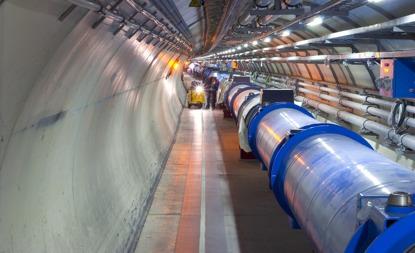 ! Realizzazione di LHC: -Iniziato nel 1997 -In funzione dal 2011 Indagine