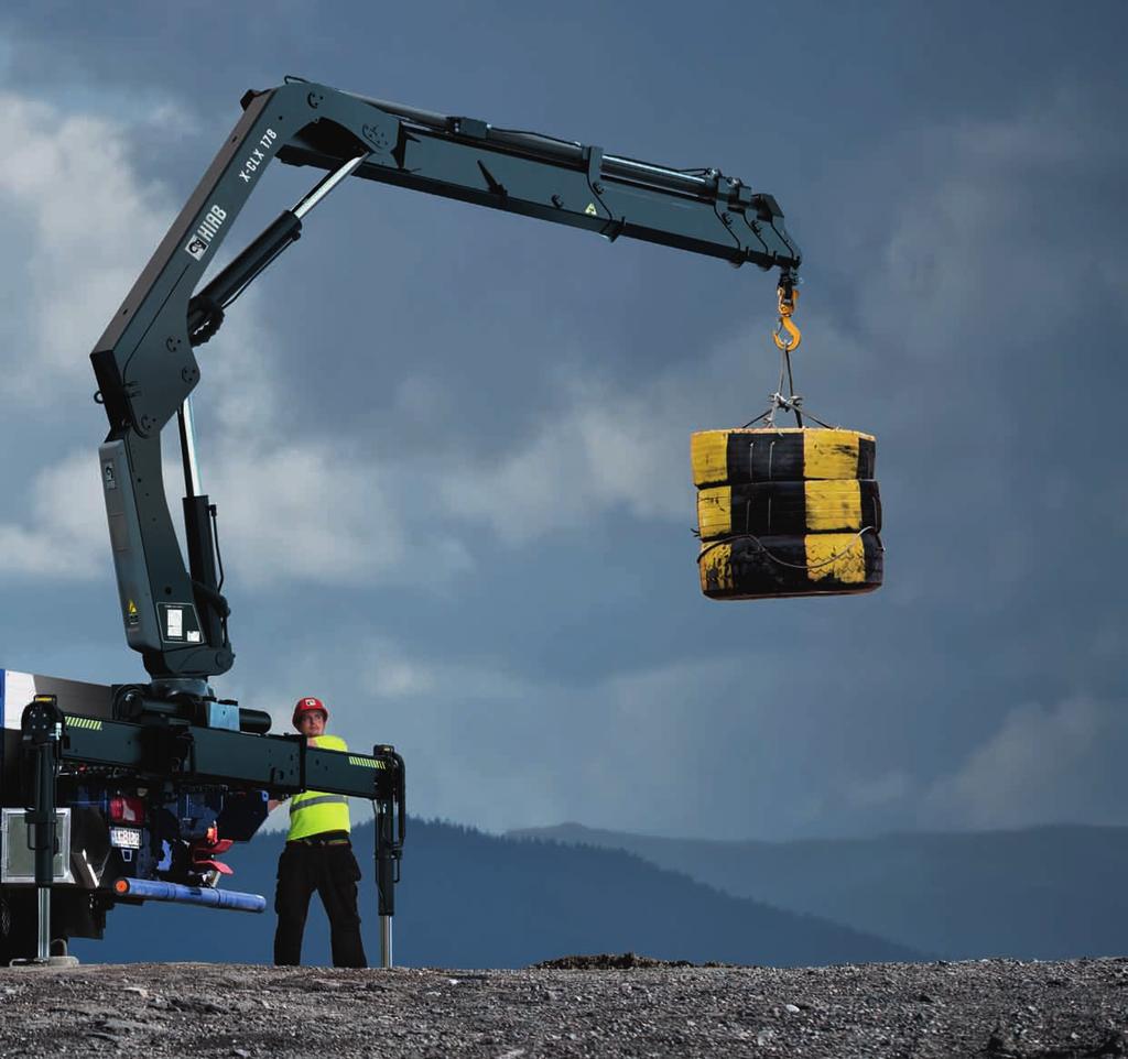 Un opzione versatile ed affidabile Se state cercando una gru versatile, affidabile e controllata manualmente, la gru HIAB CLX, facile da utilizzare, è un ottima scelta.