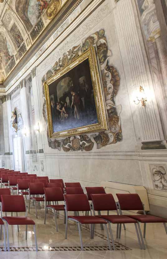 SALONE DI APOLLO Il Salone di Apollo è l ambiente principale dove organizzare eventi, cerimonie, mostre con capienze fino a 180 persone sedute a teatro, 140 per cene servite, circa 200 per