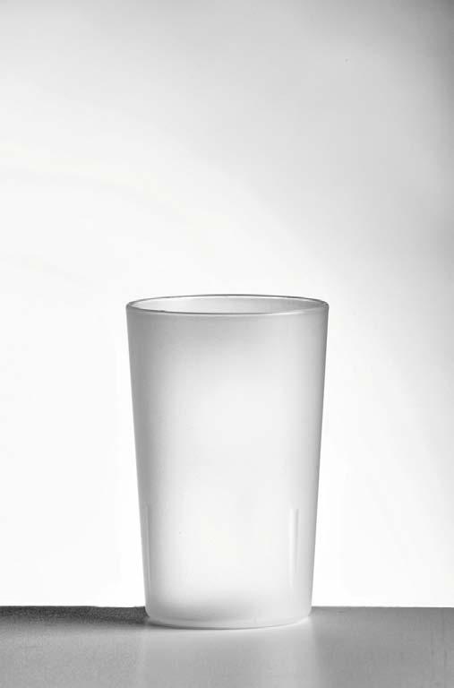 TUMBLER 400 Acrylic trasparente Finitura: satinato Material: Acrylic. transparent Finishing: frosted Capacità: 40 cl Ø sup. 8,3 Ø inf.