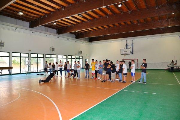 La scuola e i laboratori L Alessandrini si presenta al territorio come una scuola d avanguardia nelle dotazioni