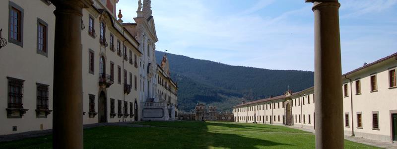 INVERNO - Da dicembre a febbraio - 5 giorni/4 notti - Minimo 4 partecipanti Certosa di Calci Primo giorno 15:00 - Incontro con la guida ambientale a Calci trekking in Valgraziosa con visita guidata