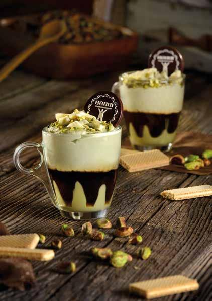 . 31. Caffè Goloso Pistachio MOUSSE: dosare latte, la panna, la Pasta Pistacchio 100% De Luxe Babbi e la Base per Gelato Caldo Babbi. Montare in planetaria a velocità media per circa 4 minuti.