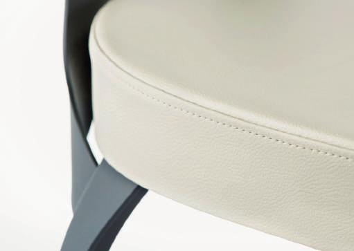 NUOVO SCATTO GIULY Giuly is a chair with a thin and resistant structure.