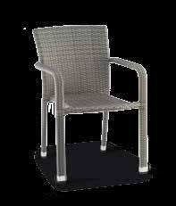 SE 900 Sedia impilabile struttura in alluminio rivestimento in polietilene spessore 1,5 mm. Stackable chair aluminium frame covering in polyethylene thickness mm 1,5. 91 56 46 Kg 4,5 110,00 Col.