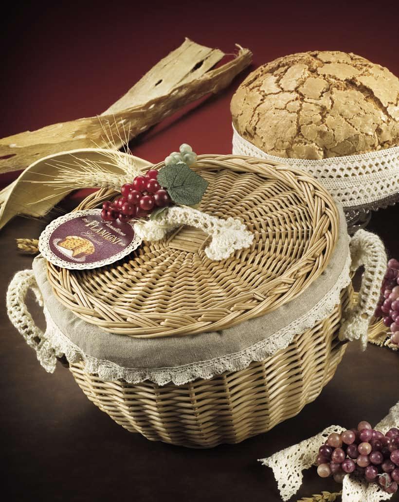 Panettone glassato in originale cestino con coperchio foderato con tessuto e pizzo all uncinetto Art.