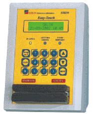 Il terminale STCK50 utilizza come dispositivo d'identificazione personale i comuni badge in materiale plastico, i transponder oppure i bottoni IButton della Dallas Semiconductor.