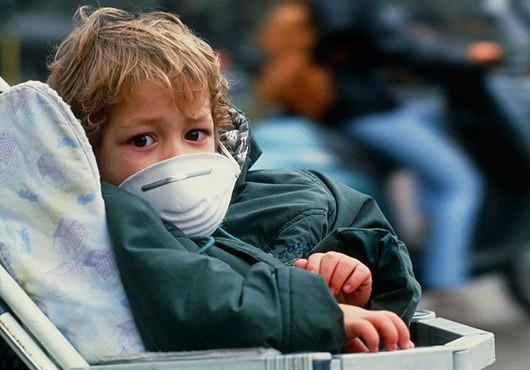 L inquinamento e i bambini Per elevati livelli di PM nell aria: aumento di nascite pretermine, di basso peso alla nascita, di natimortalità «TRA IL 1990 IL 1997, aumento del E rischio di asma in età