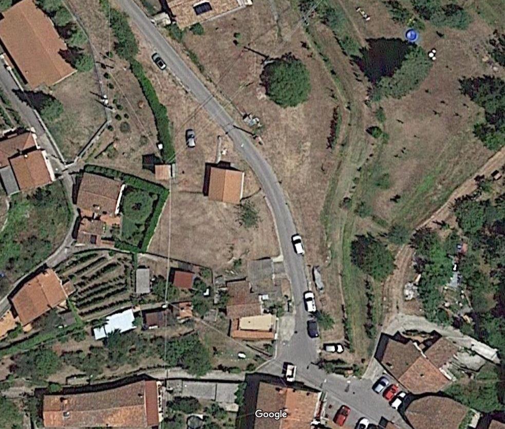 1 Premessa La presente relazione si riferisce alla progettazione di fattibilità tecnica ed economica per la Realizzazione area a parcheggio in