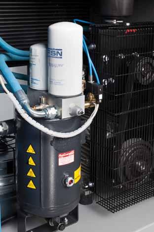 radiatore combinato L ampio radiatore combinato (aria-olio) garantisce il funzionamento della macchina nell intervallo di temperatura