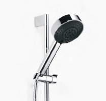 ] 25 963 979* Single-lever bath mixer with cascade spout for free-standing assembly Miscelatore monocomando vasca con bocca di erogazione a cascata per montaggio indipendente Monomando de bañera con