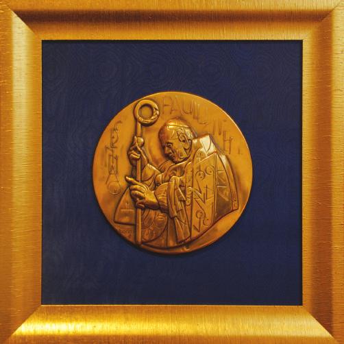 55 FLORIANO BODINI Ioannes Paulus II, 2010 bassorilievo dorato Ø cm 24 esemplare