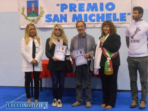 Torre de Busi. Consegnati i premi Torre d oro 19 I famigliari della Prof.