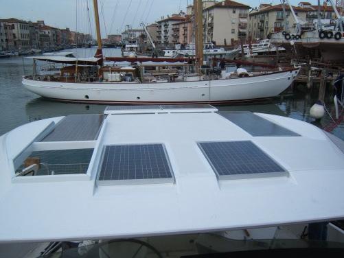 INSTALLAZIONI NAUTICHE Impianto installato su catamarano per la