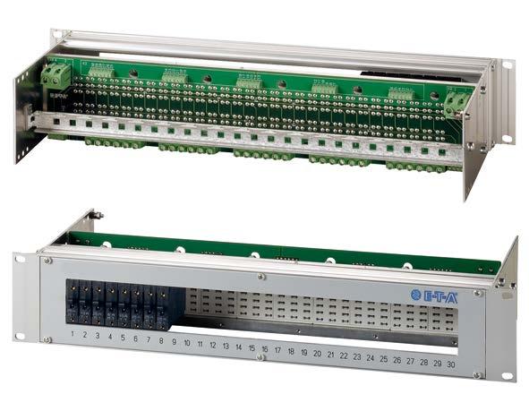 Descrizione I Power-D-Box con prese su circuito stampato, è un sistema di distribuzione di potenza compatto, formato rack 19 2U, reaizzato con profii in auminio con panneo frontae anodizzato.