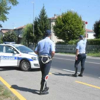 Polizia Giudiziaria Pratiche istruite 794 Progetto Oltre la strada Comunicazioni di notizia di reato 119 Persone controllate ed identificate 189 Querele o denunce assunte direttamente dall Ufficio