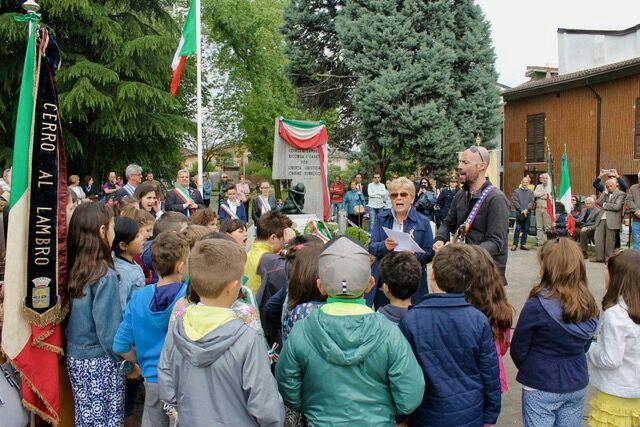 Alla cerimonia le alunne e gli alunni hanno cantato