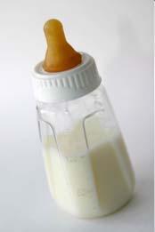 MATRICI: LATTE IN POLVERE bambino di 4 mesi assume in un pasto 150 ml di latte (13% P/V di latte in polvere).