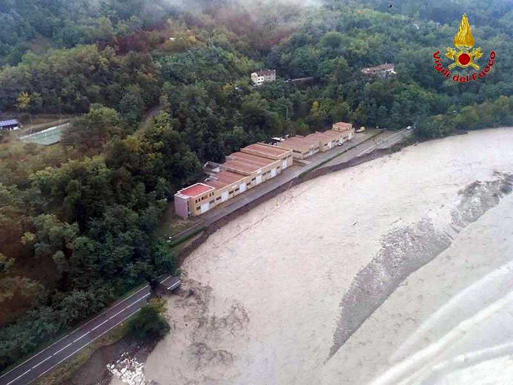 L ALLUVIONE DEL 2015: IL RIPRISTINO DELLA VIABILITÀ Ponte di Ponte