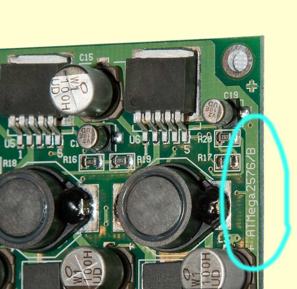 Manuale d'uso scheda ATMega 2576 Rev. B Pagina: 4 di 9 1.2 Identificazione La scheda ATMega 2576 Rev.