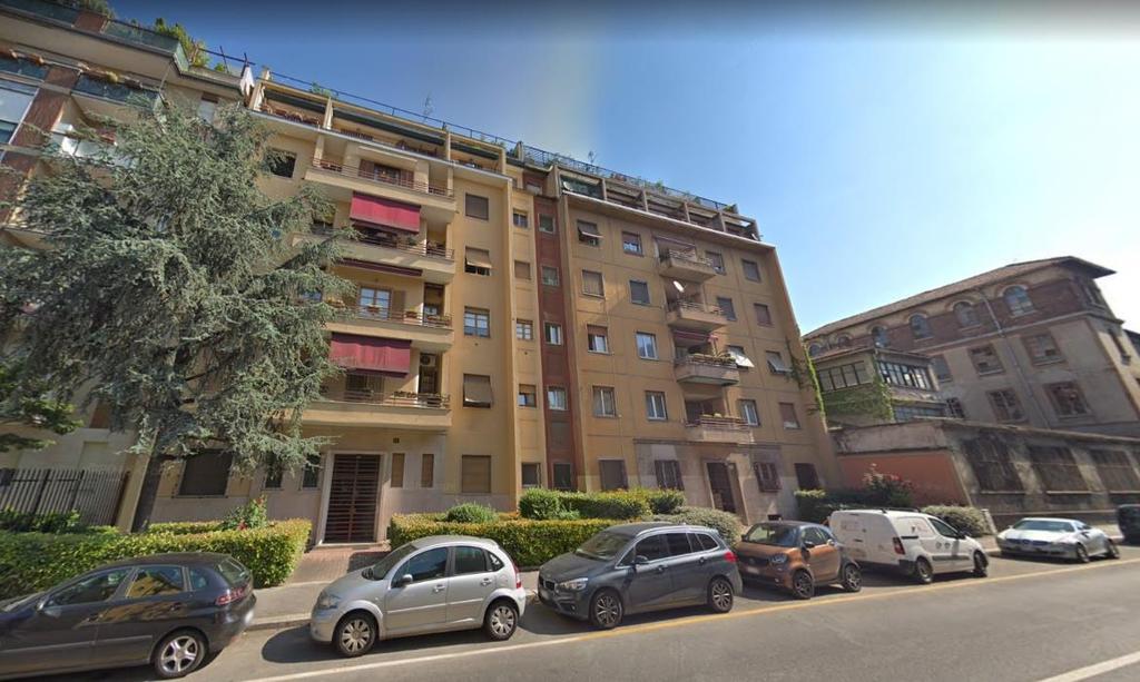 Edificio in via Costanza