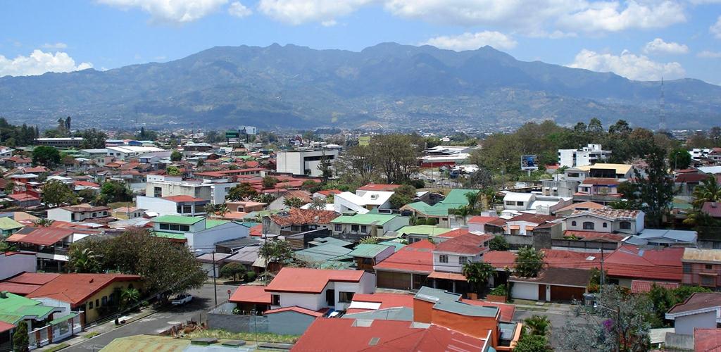 - CORSI DI LINGUA - SAN JOSÉ, COSTA RICA Capitale del Costa Rica, situata su un alto pianoro circondato da montagne, la cosmopolita San