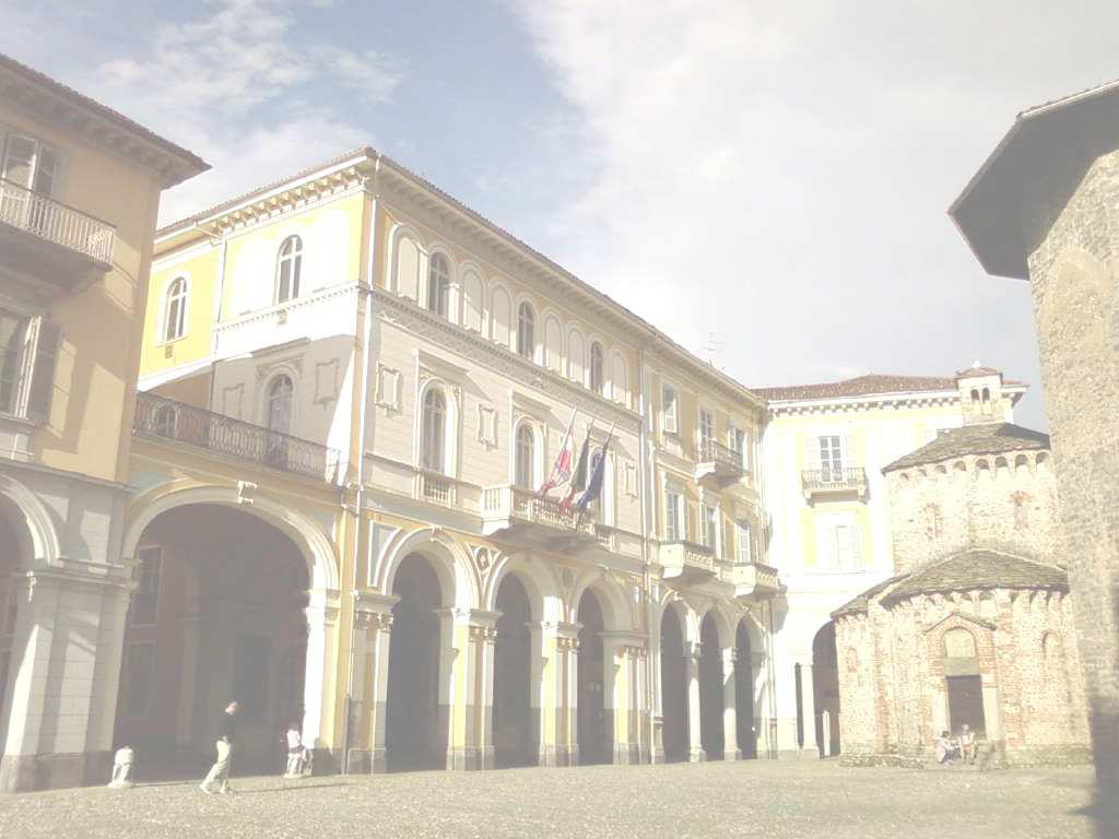 Città di Biella MEDAGLIA D ORO AL VALORE MILITARE MEDAGLIA D ARGENTO AL MERITO