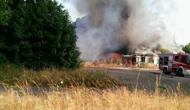 http://www.ilgiorno.it/rho/cronaca/pregnana-incendio-exolivetti-1.3283241 Pregnana, incendio nell'area industriale ex Olivetti L'allarme è scattato intorno alle 18.30.
