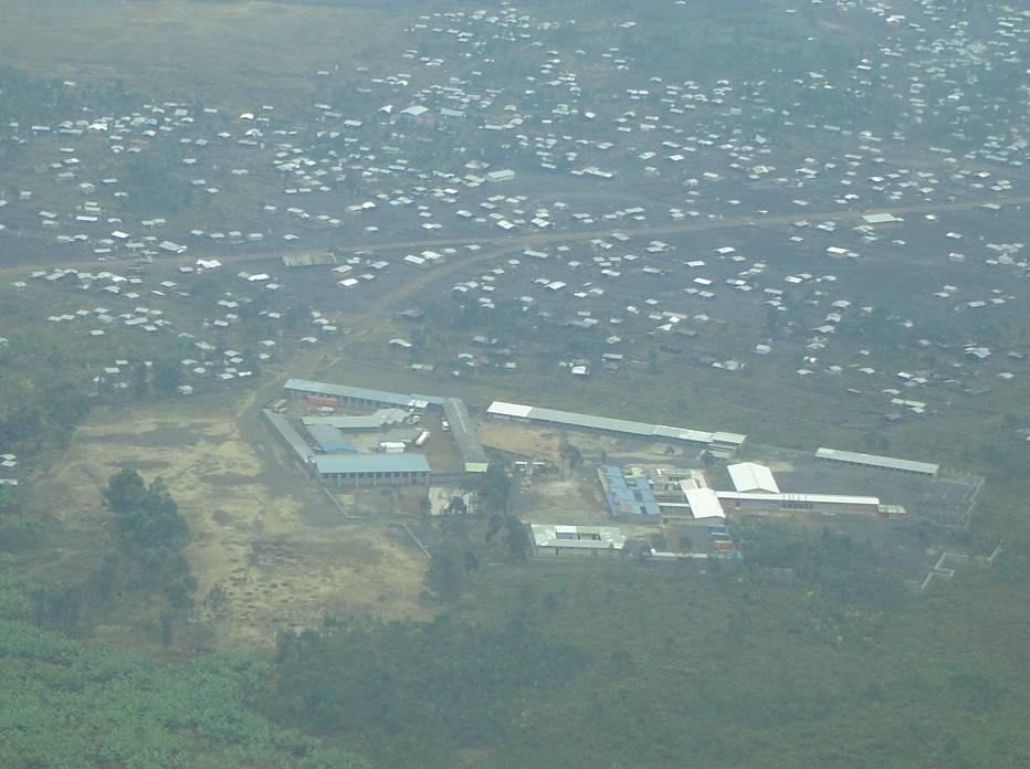 1. Ritratto del Centro Don Bosco NGANGI Goma Il Centro Don Bosco NGANGI è un opera fondata dai Preti Salesiani e sviluppatasi a Goma nel 1997, per l accoglienza dei minori e giovani in stato di