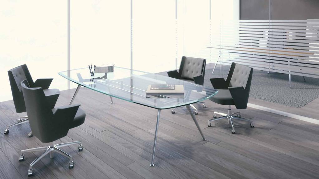 EXECUTIVE AREA P016 meeting table, piano in vetro e struttura cromata.